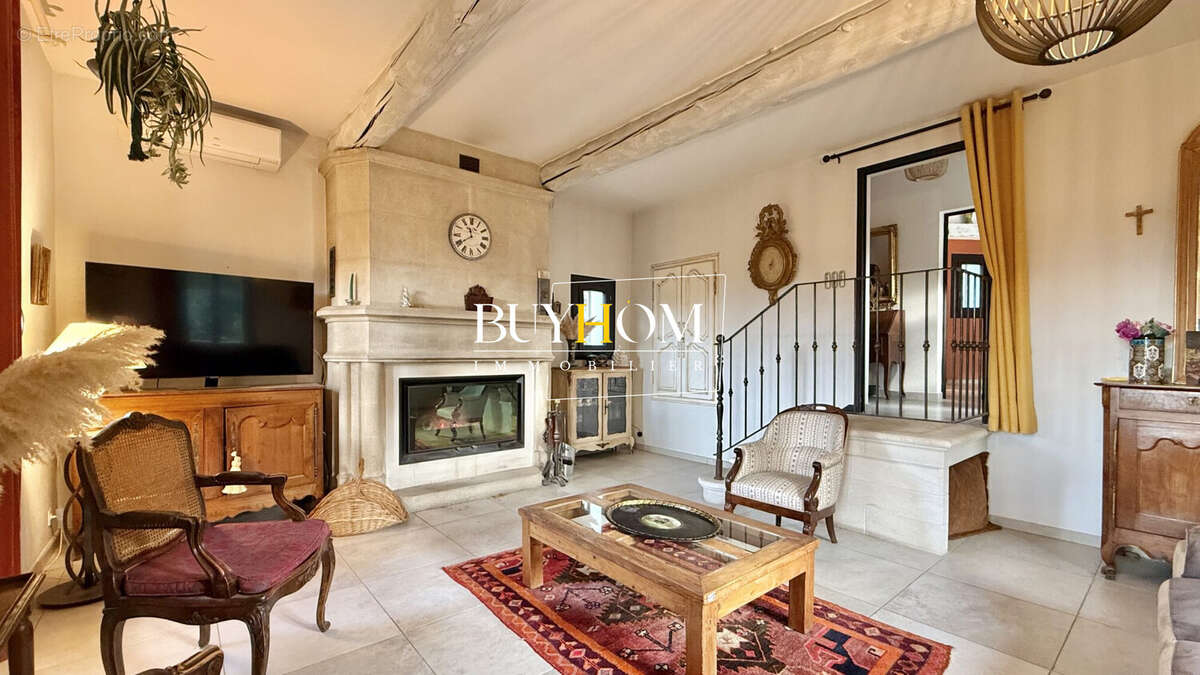 Maison à L'ISLE-SUR-LA-SORGUE