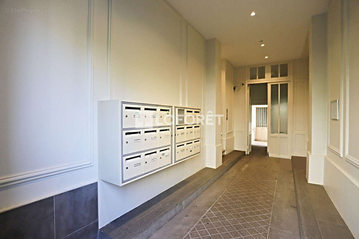 Appartement à PARIS-14E