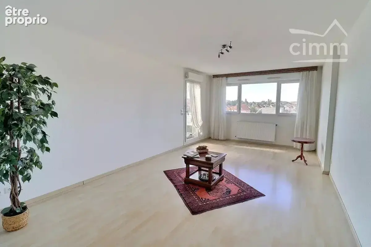 Appartement T4 de 90 .53 + garage + cave + ascenceur à FORBACH - photo 2