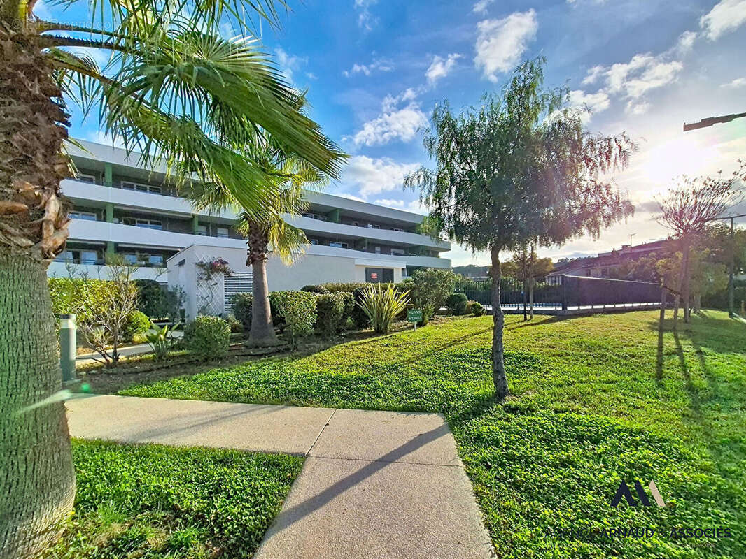 Appartement à SAINT-CYR-SUR-MER