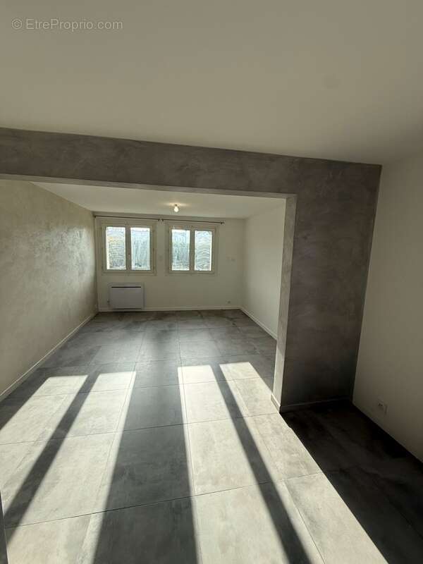 Appartement T2 à vendre VETRAZ MONTHOUX (74) - photo 2