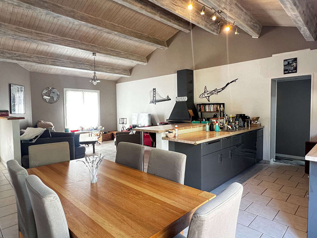 Maison à PUYRAVAULT