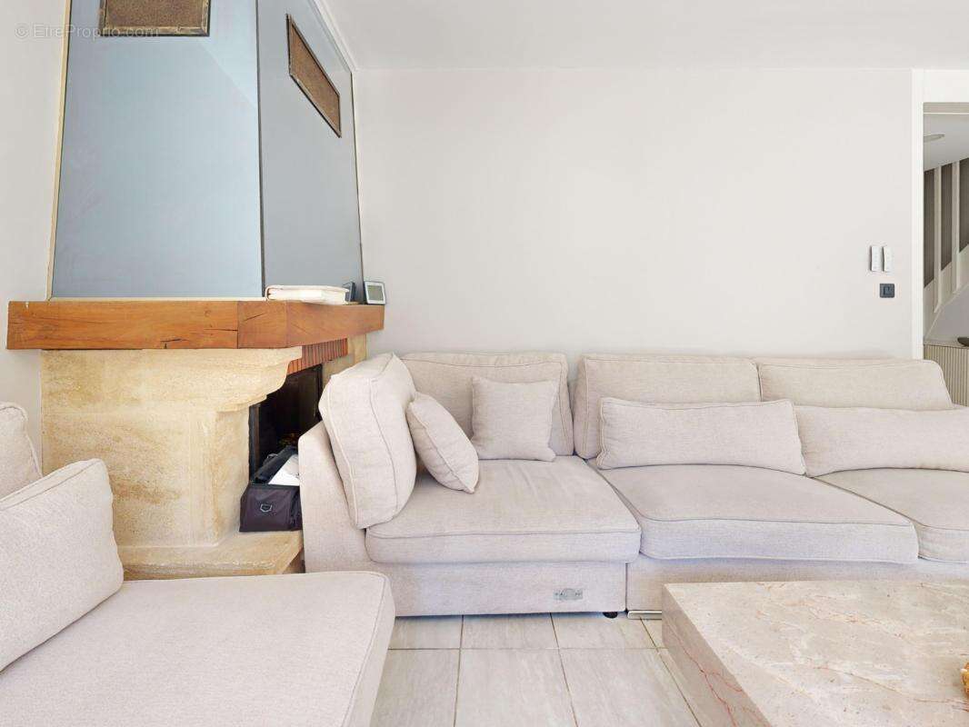 Maison 113 m² à Saint-Fons  - photo 8