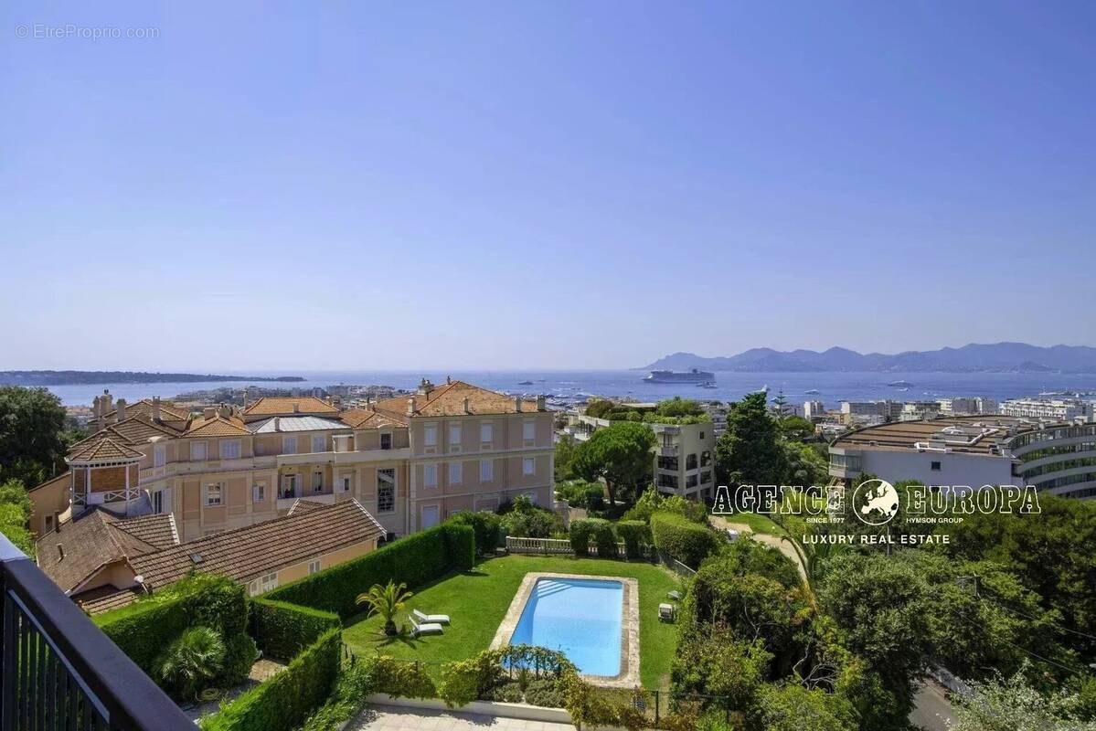 Appartement à CANNES