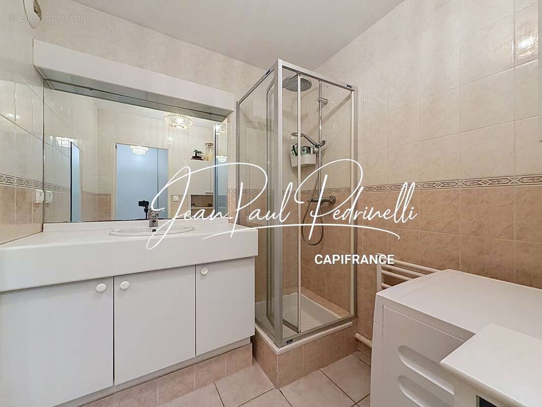 Tassin-la-Demi-Lune - Appartement 2 pièces de 48 m² avec balcon, parking privatif et cave - résidence sécurisée récente - photo 20