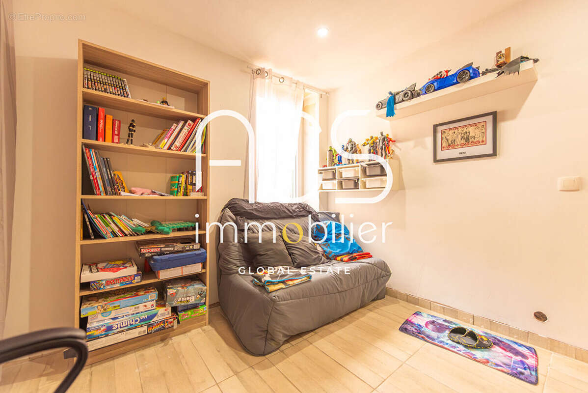 Appartement à CHATEAUNEUF-LES-MARTIGUES