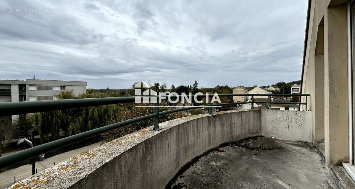 Appartement à CORBEIL-ESSONNES