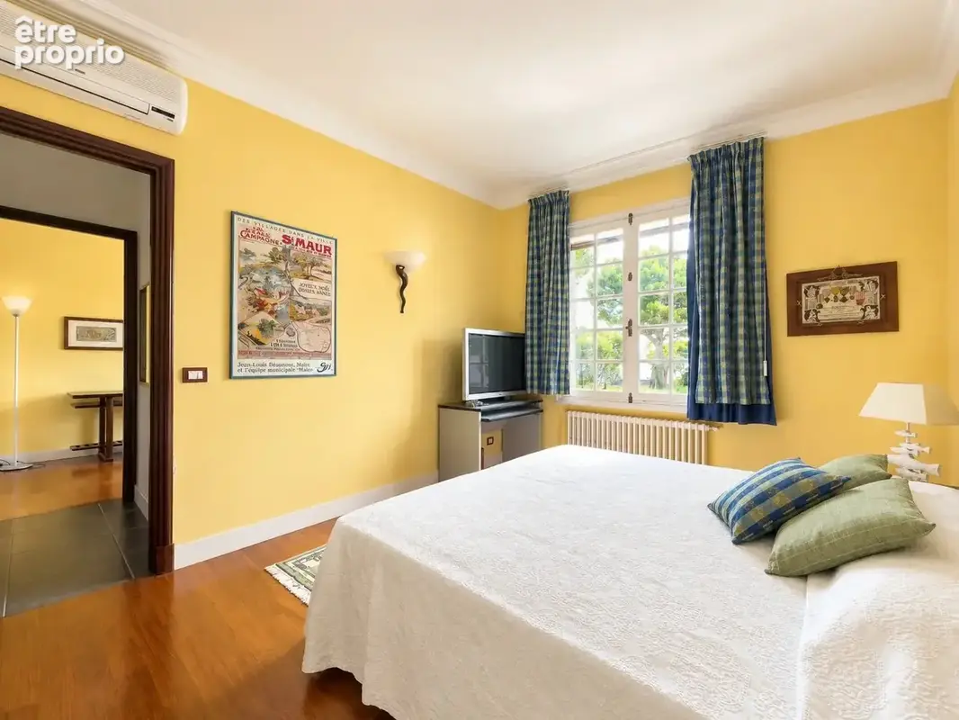 Spacieuse villa avec jardin plat et piscine - photo 12