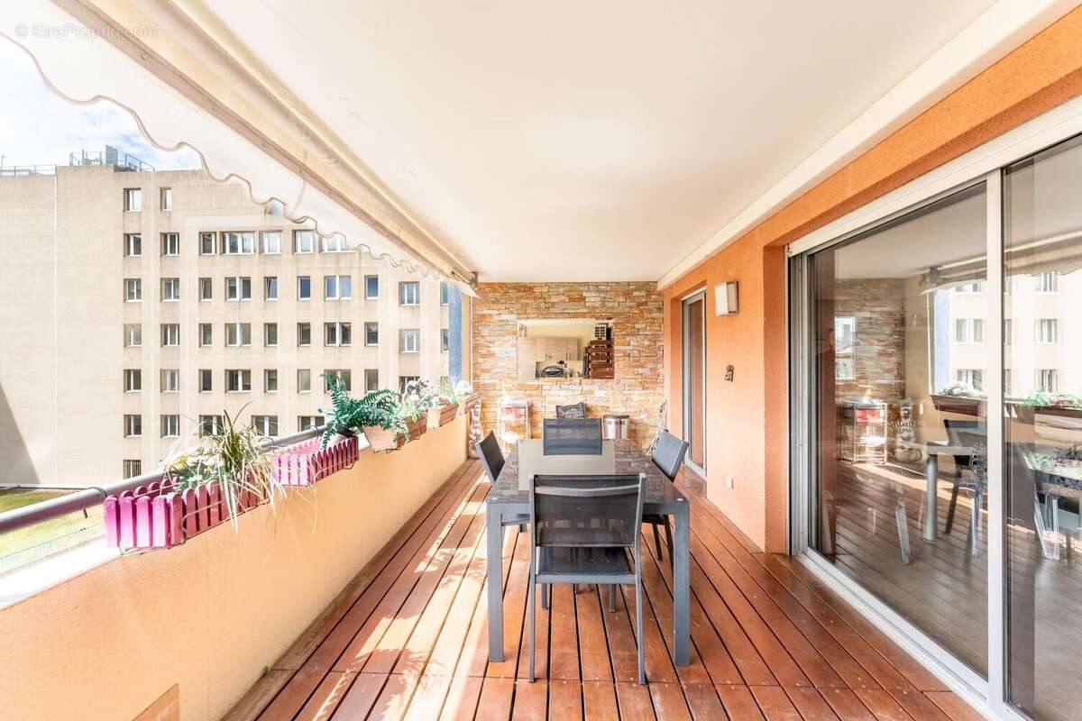 Appartement à MARSEILLE-8E