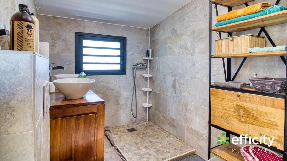 Maison à SAINT-DENIS