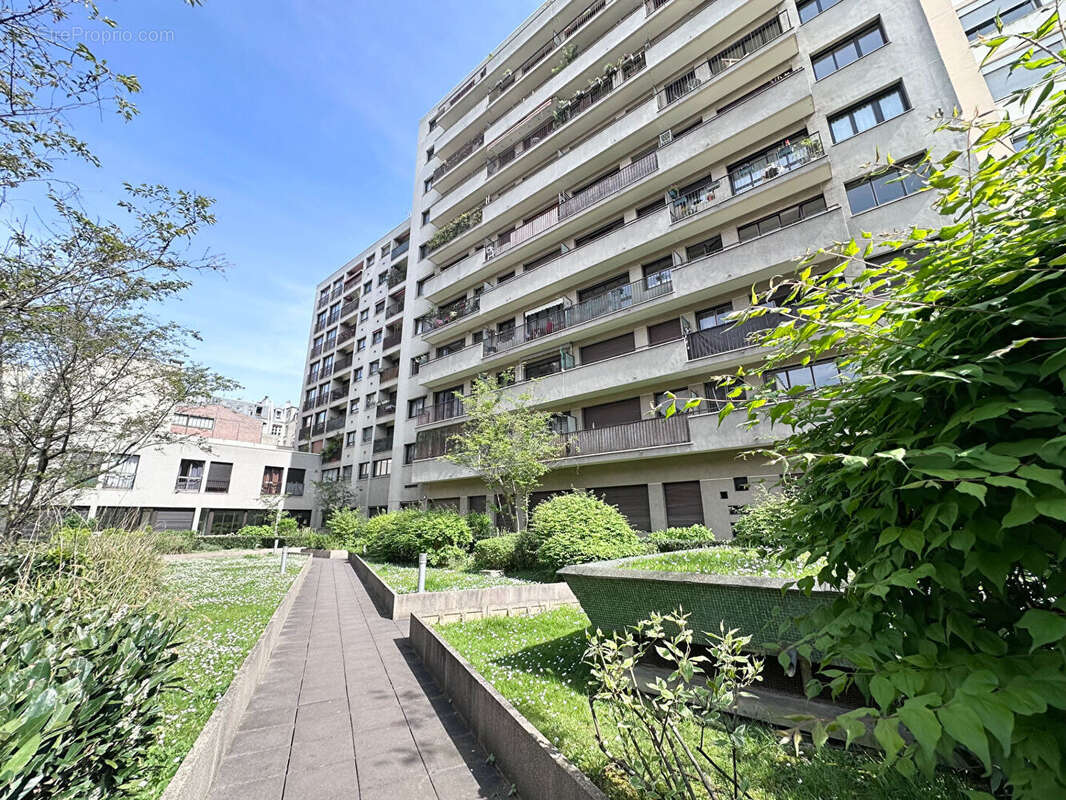 Appartement à PARIS-20E