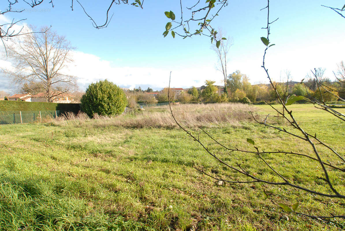 Terrain à SIMANDRES