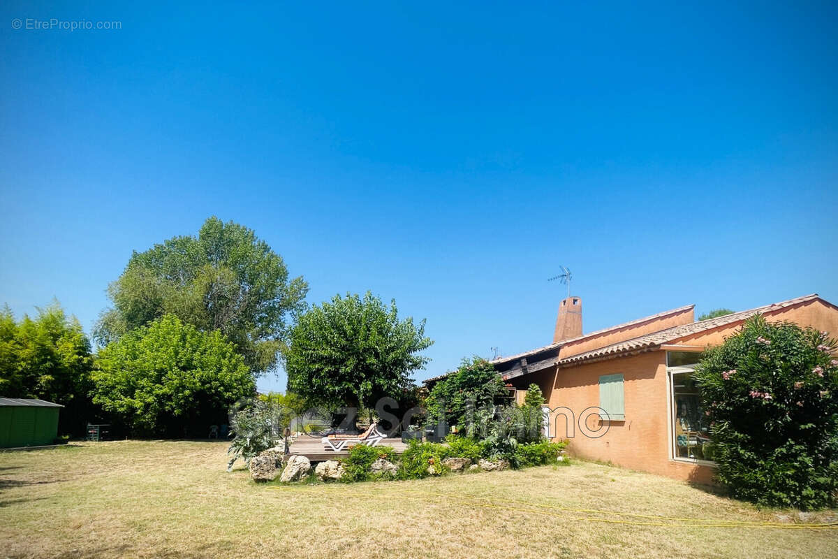 Maison à SAINT-ANTONIN-DU-VAR
