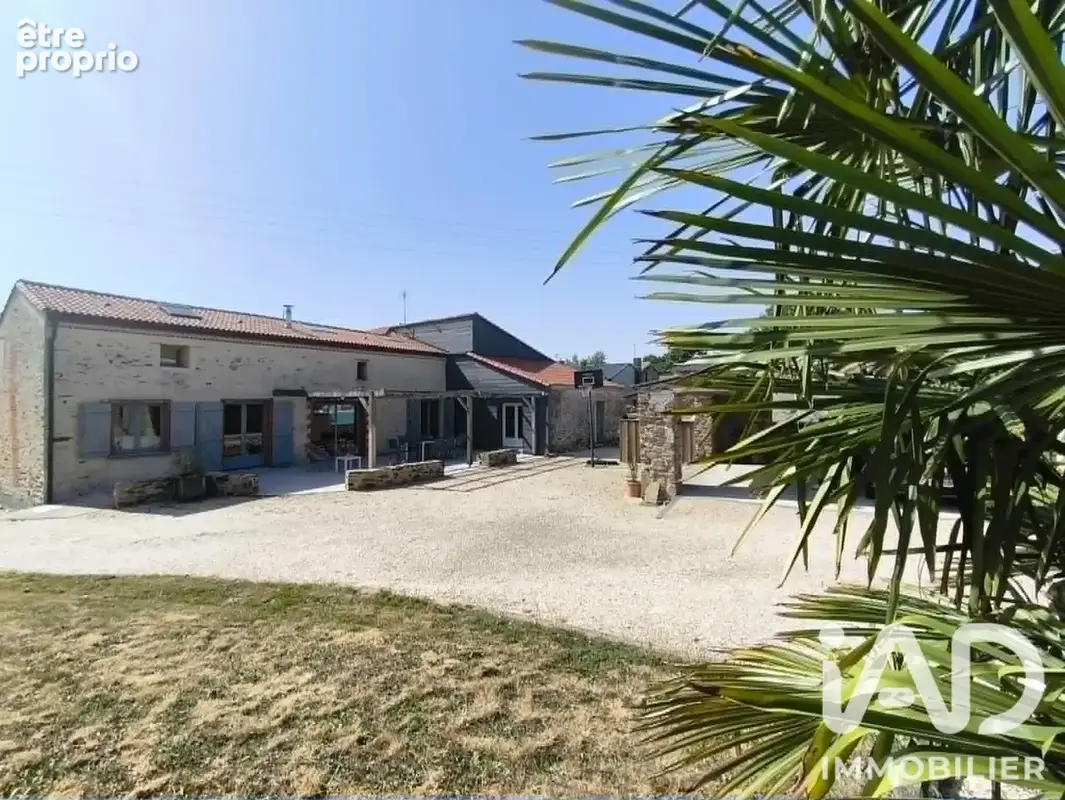 Photo 1 - Maison à SAINT-MARTIN-DES-NOYERS
