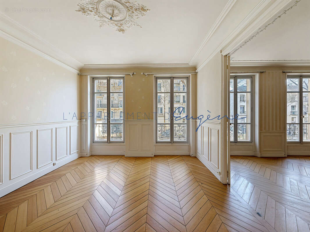 Appartement à PARIS-15E