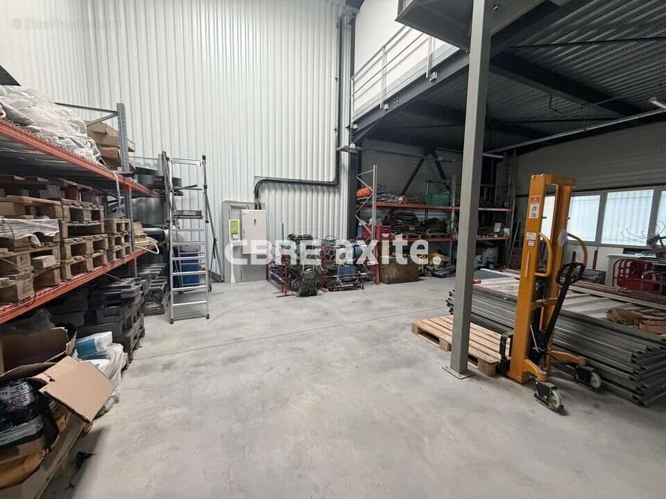 307 m² à Mery  - photo 2