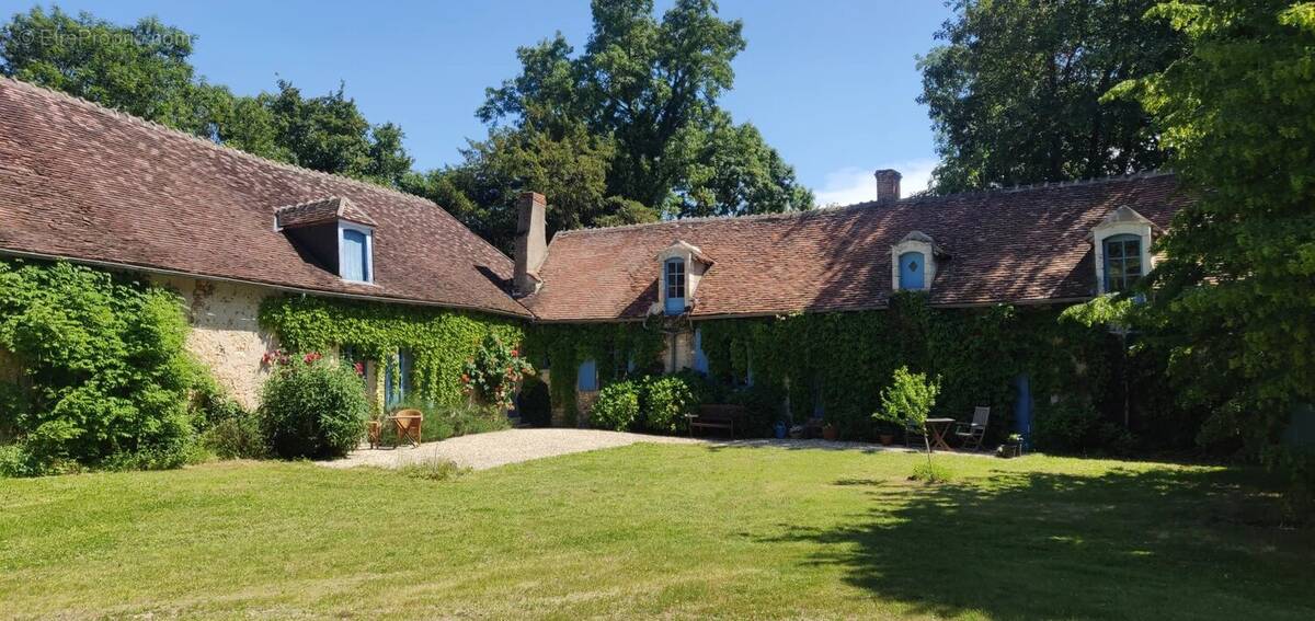 Maison à RUFFEC