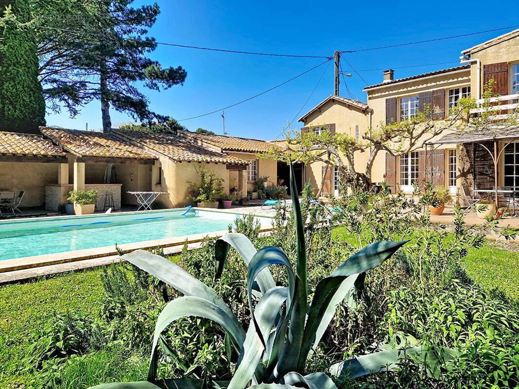 Maison à LES ANGLES