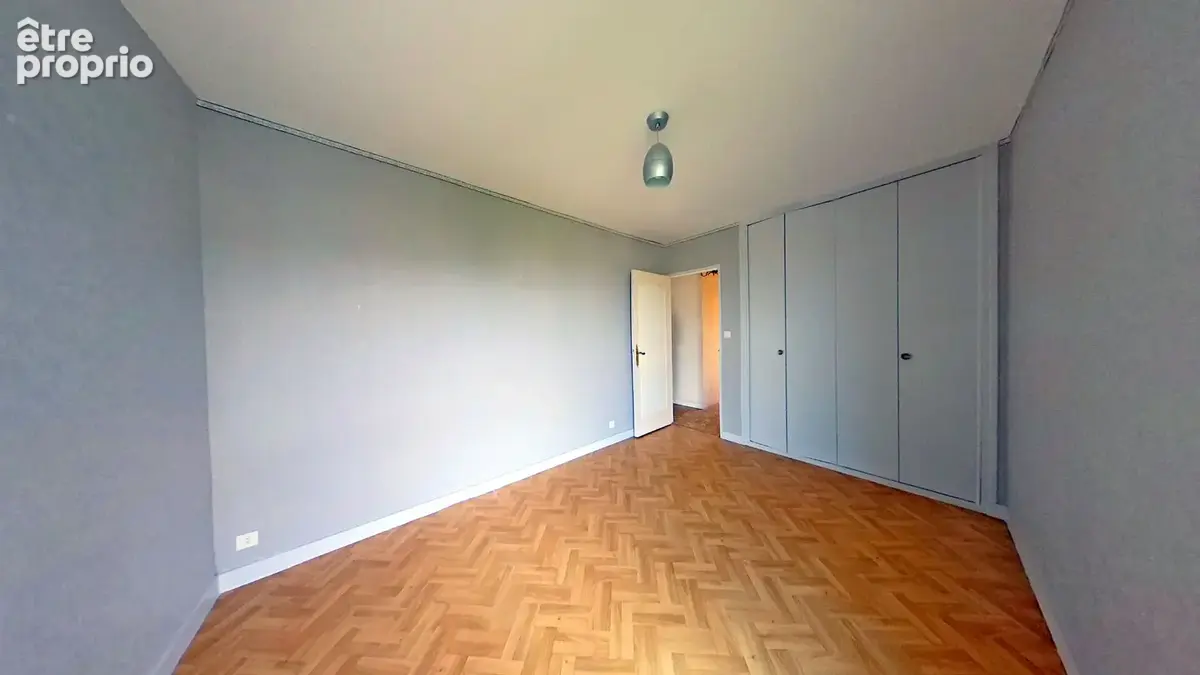 Bel appartement  t5 a vendre brest saint-jacques-kerzu-géant- dalle béton - deux parkings - photo 10