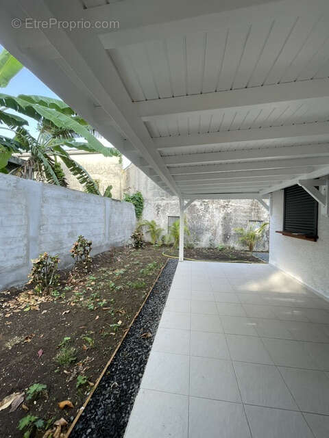 Jolie villa f3 neuve avec belle terrasse belle cuisine  jardin et parking interieur clos. - photo 16