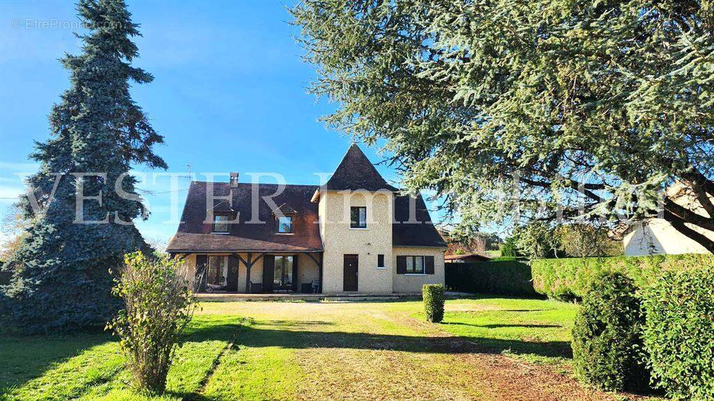 Maison à SAINT-FRONT-DE-PRADOUX