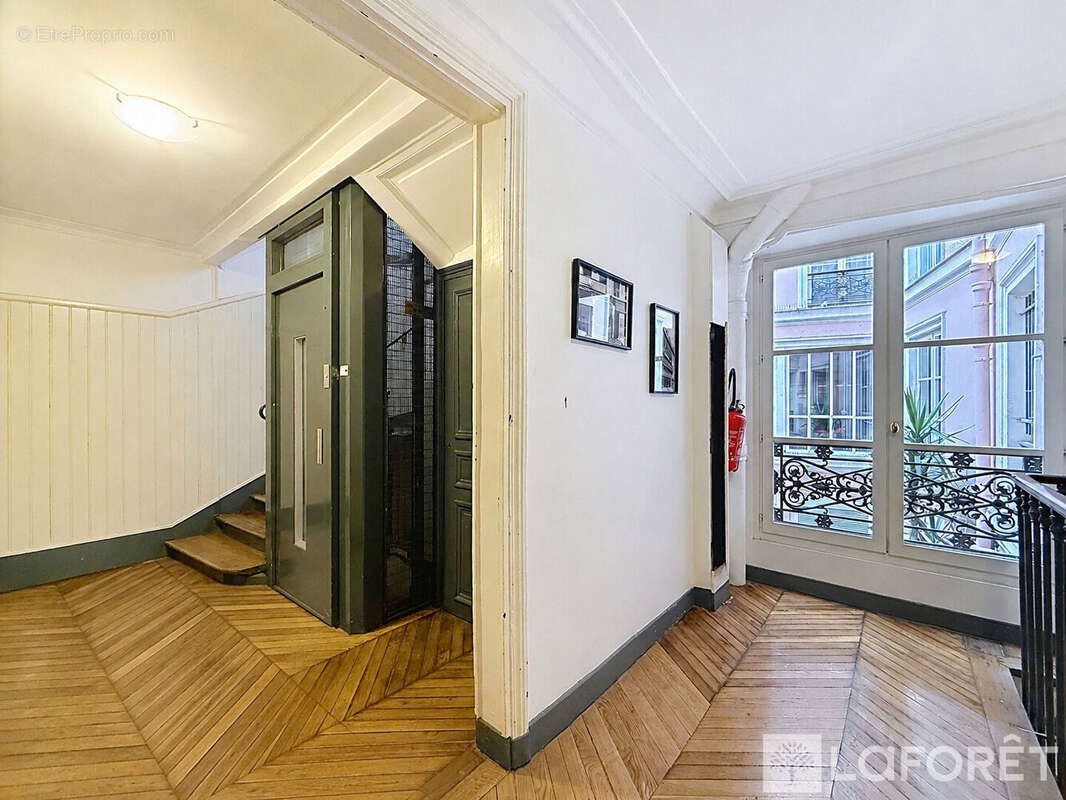 Appartement à PARIS-2E