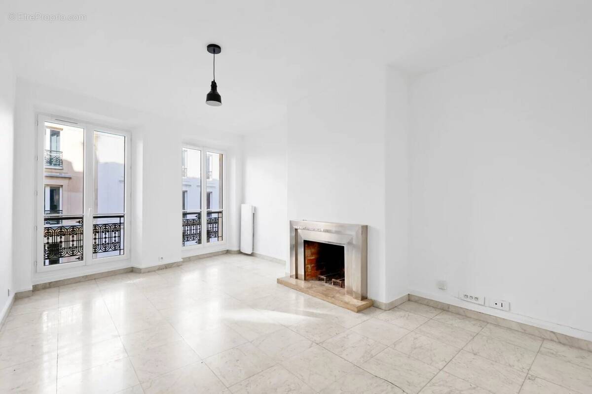 Appartement à PARIS-9E