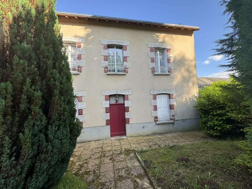 Maison à FOLLES