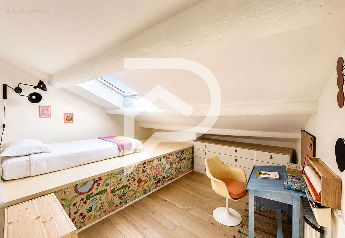 Appartement à MARSEILLE-7E