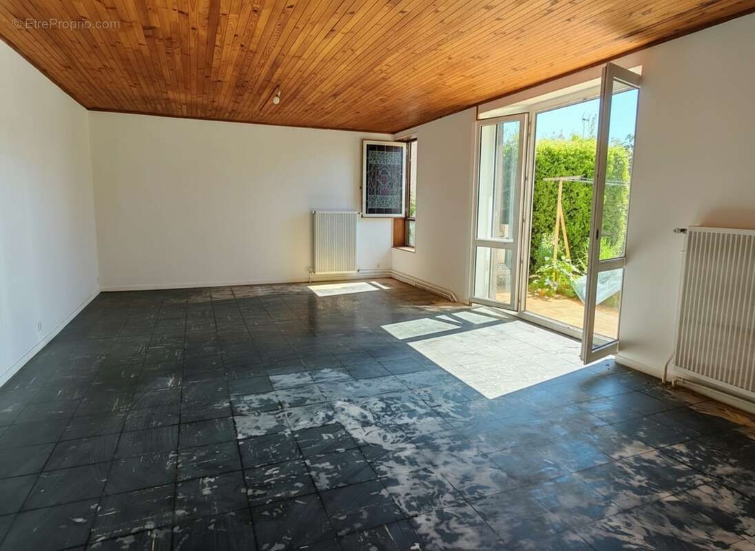 QUETIGNY, maison de plain-pied 4 chambres - photo 3