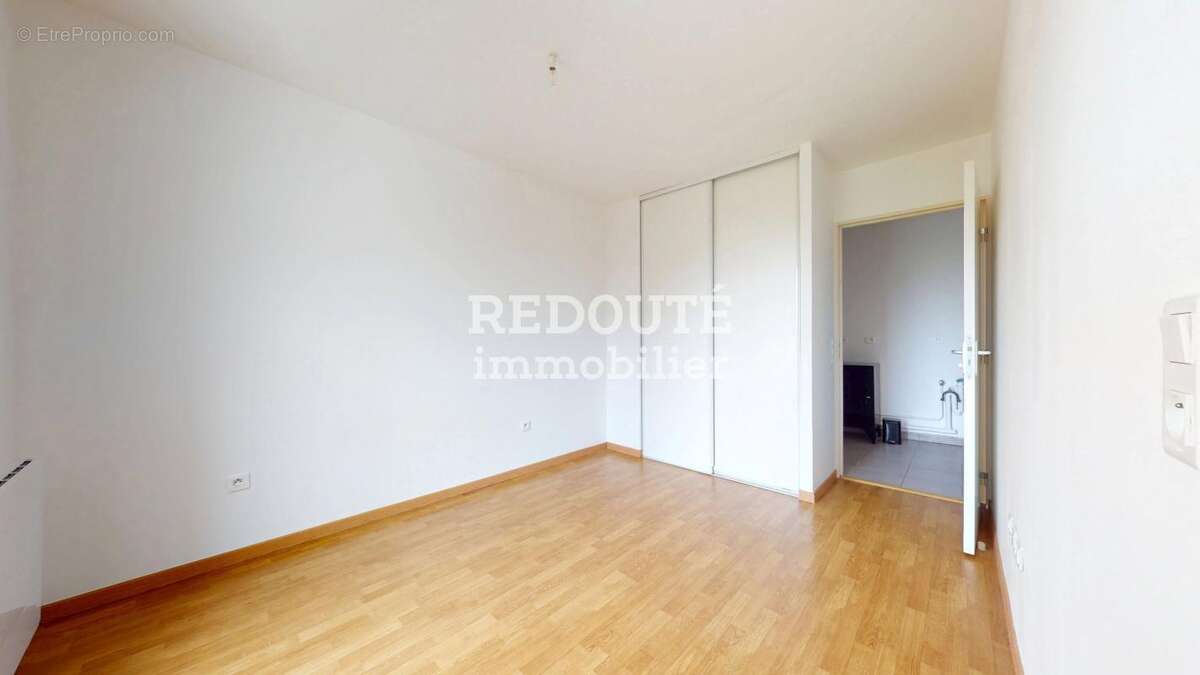 A vendre -type 2 dernier etage - parking - residence de 2010 - photo 11