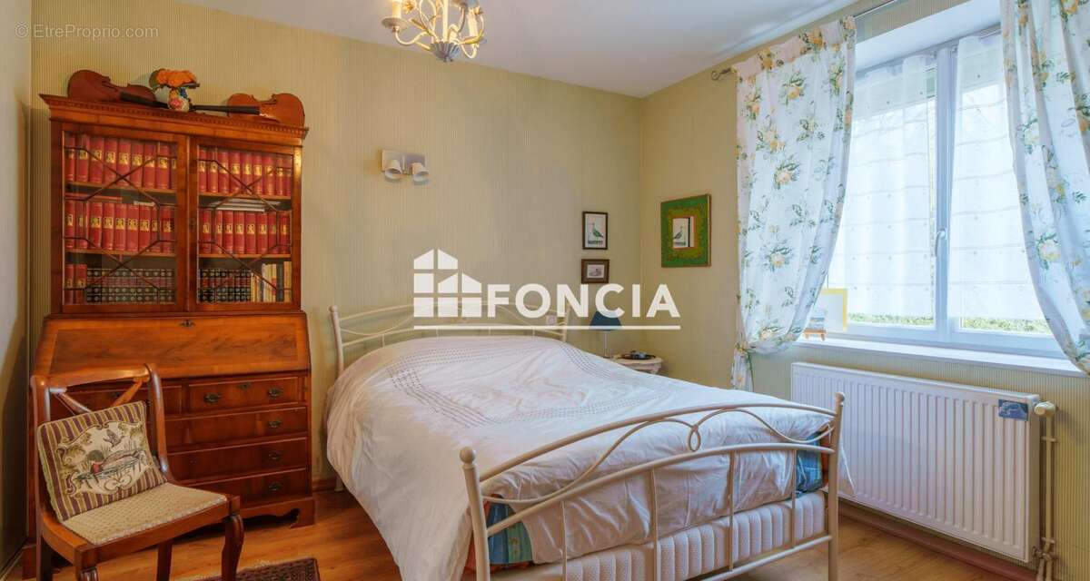 Maison à ORADOUR-SUR-GLANE