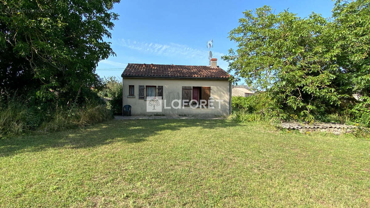 Maison à DOUE-LA-FONTAINE