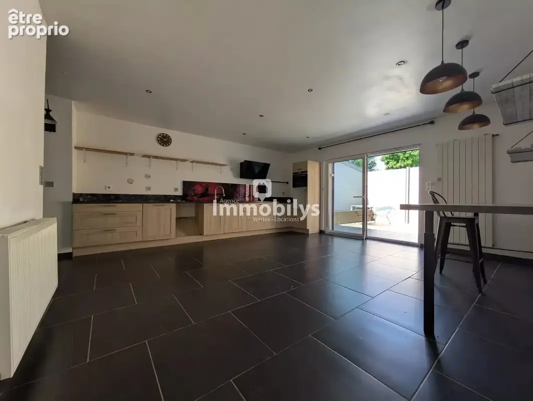 Maison ancienne rénovée  207 m² avec 4 chambres - photo 2