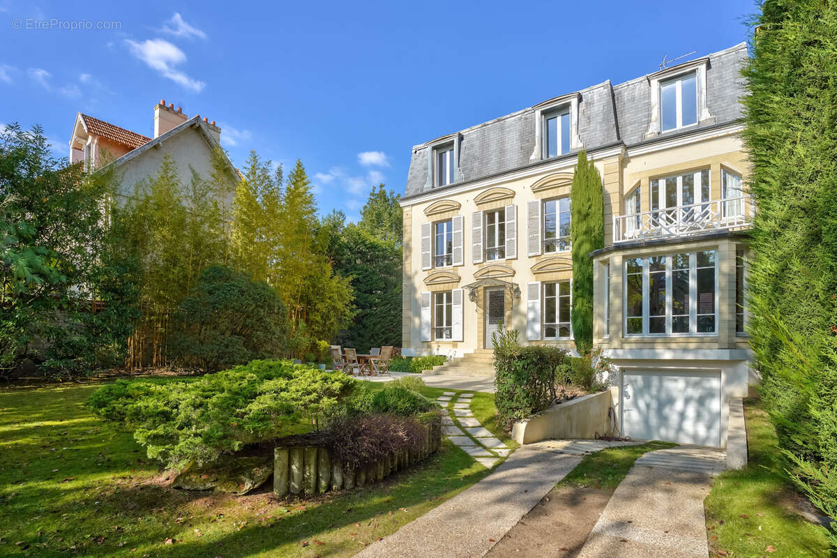 Maison à LE VESINET