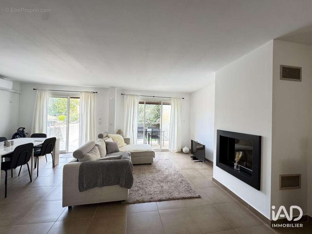 Photo 3 - Maison à TRETS