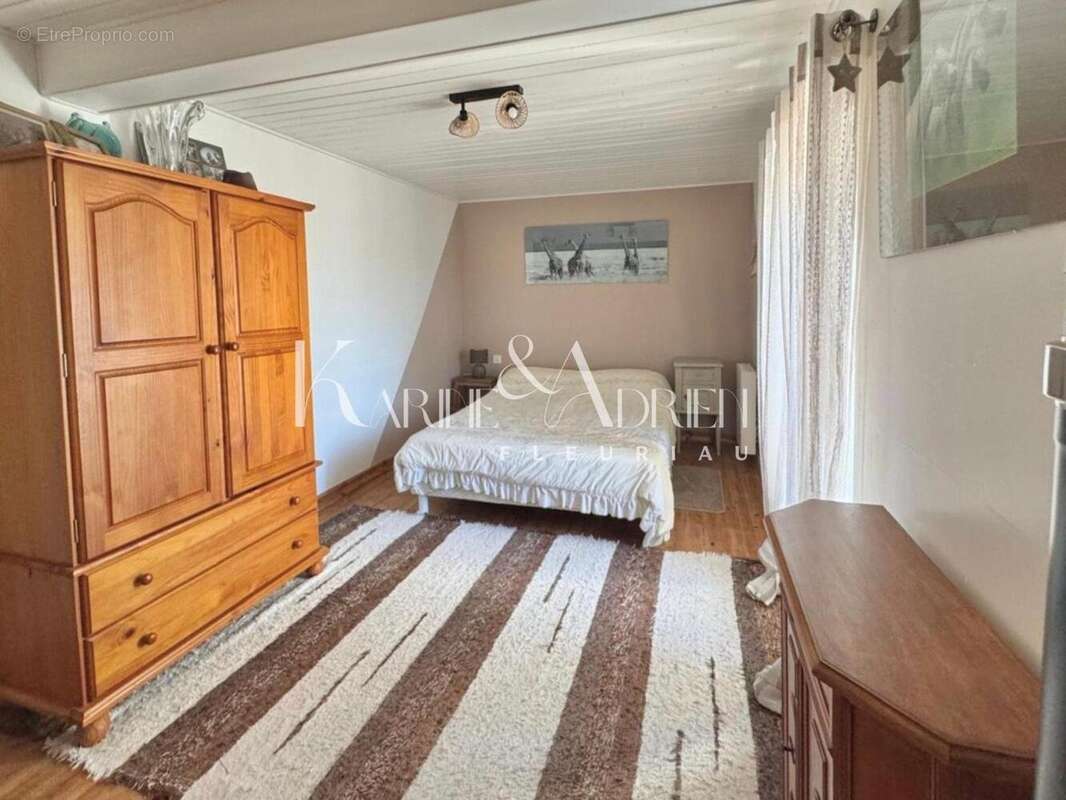 Maison 91 m² à Puy-De-Serre  - photo 6