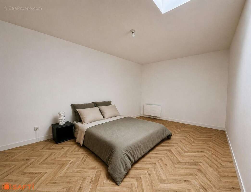 Maison 166 m² à Cherves-Richemont  - photo 8