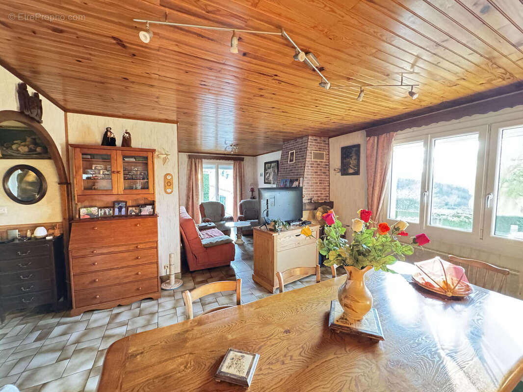 Photo 8 - Maison à COURS-LA-VILLE