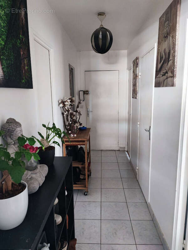 Appartement à SAINT-JEAN-DE-BRAYE