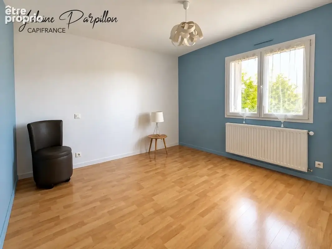 Maison de plain-pied offrant 4/5 chambres avec piscine sur 2000 m² aux BROUZILS (85) - photo 7