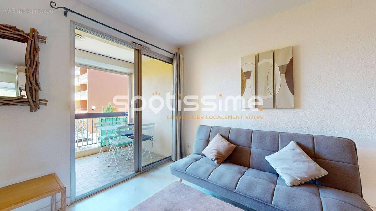 CAP D'AGDE, MALFATO - T2 avec balcon, parking et accès direct aux quais - photo 8
