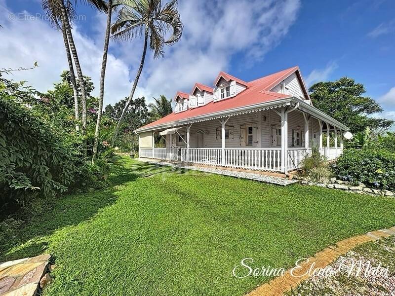 Maison à PETIT-BOURG