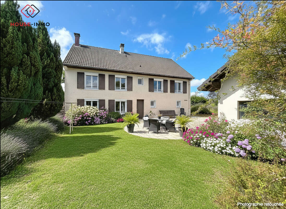 Maison à CLAIRVAUX-LES-LACS