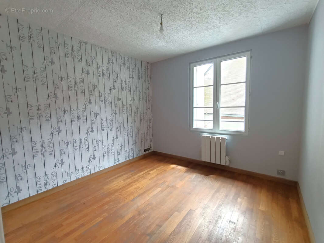 Maison à BREZOLLES