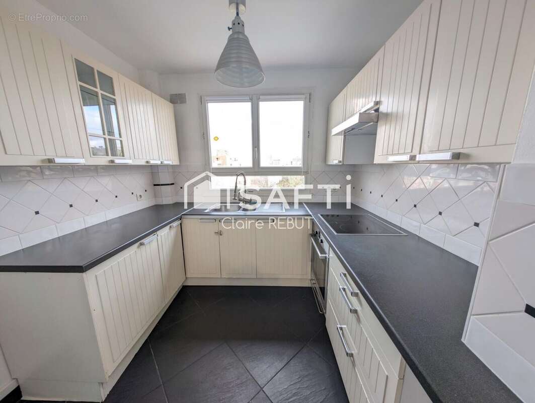 Photo 6 - Appartement à LIVRY-GARGAN