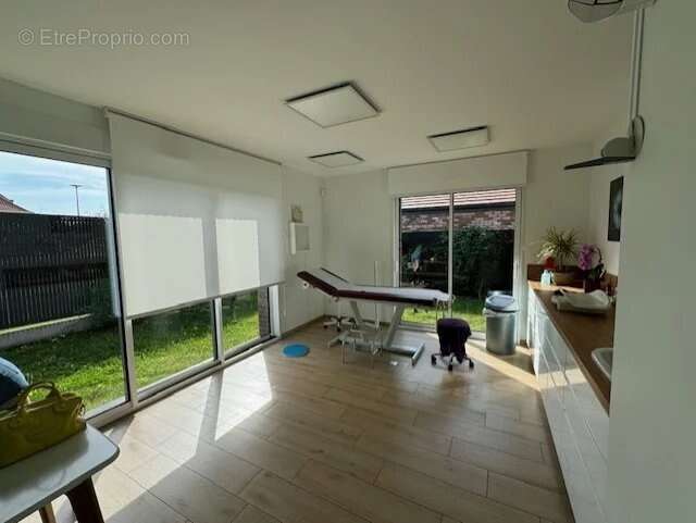 Commerce à ESQUERCHIN