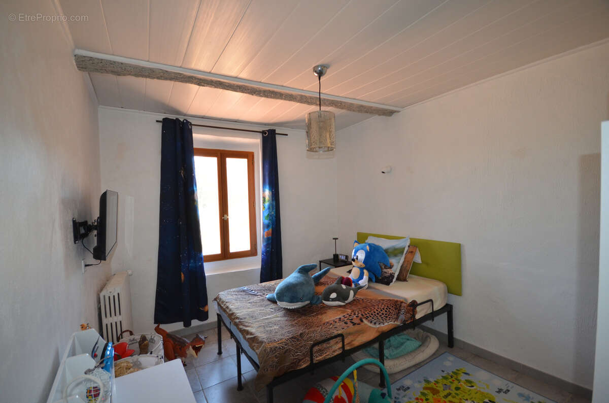 Maison à AUPS