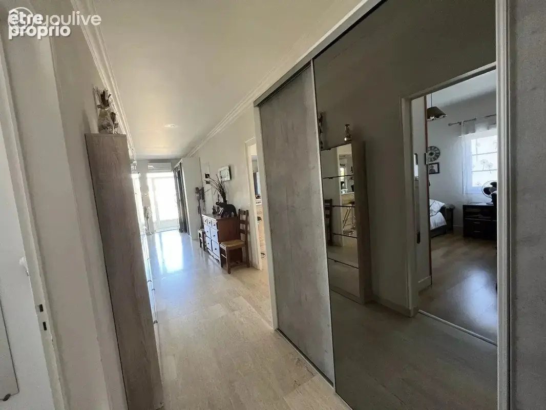 Maison de qualité avec appartement indépendant, terrain arboré de 2 500 m² et ascenseur extérieur - photo 21
