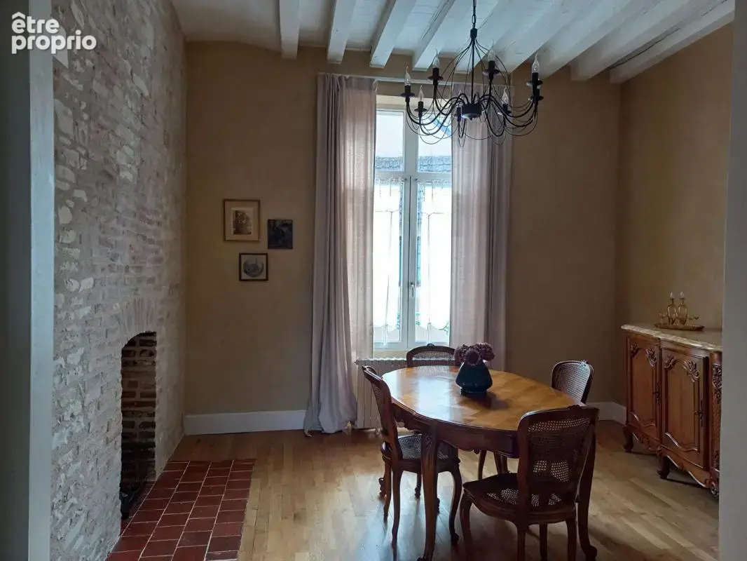 Maison Bengy Sur Craon 7 pièce(s) 210 m2 avec dépendances entièrement rénovée - photo 8